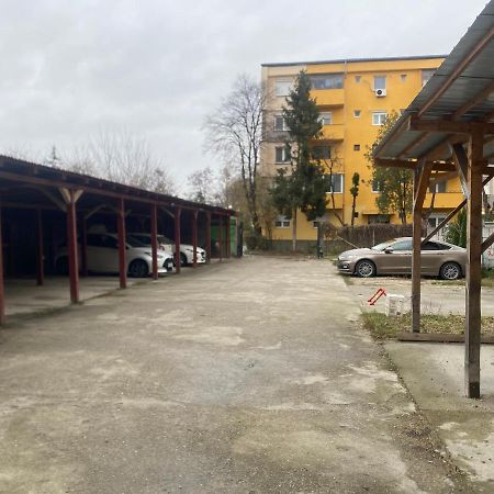 2Br Cosy Apart Satu Mare Exterior foto